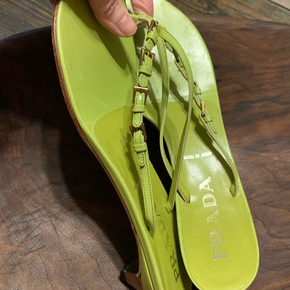 SOLD!  Sz 8.5  sweet vintage prada kitten heels - Picture 10 of 13